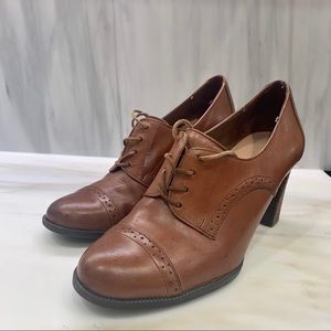 Oxford Heeled Shoes